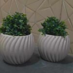 Ceramic/Resin Finish Planter Set (Set of 2)